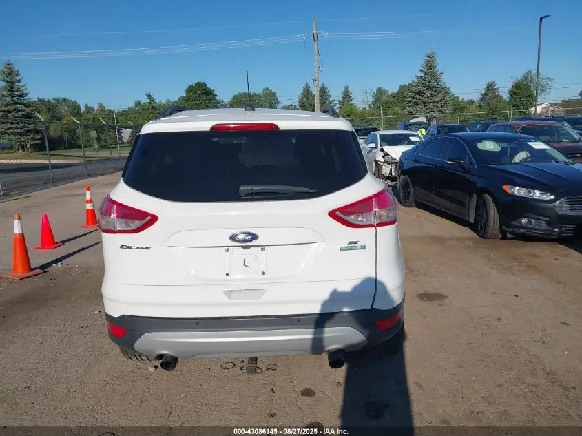 2016 FORD ESCAPE SE