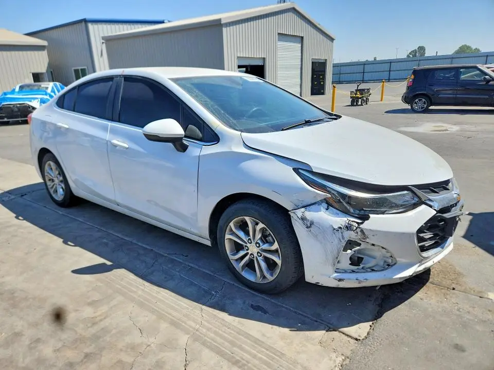 2019 CHEVROLET CRUZE LT  