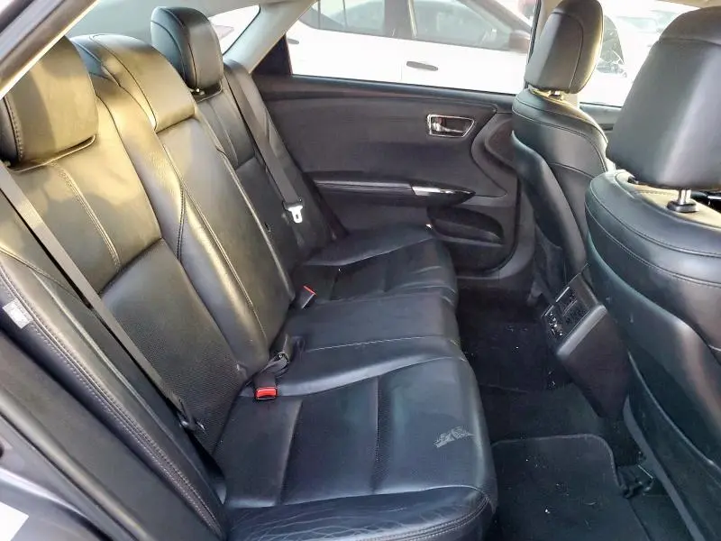 2016 TOYOTA AVALON XLE  