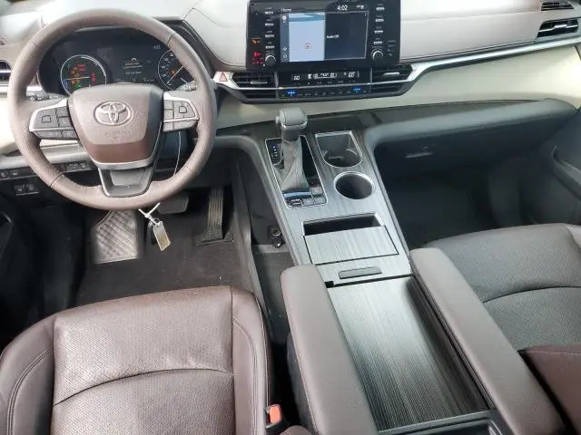 2023 TOYOTA SIENNA LIMITED  