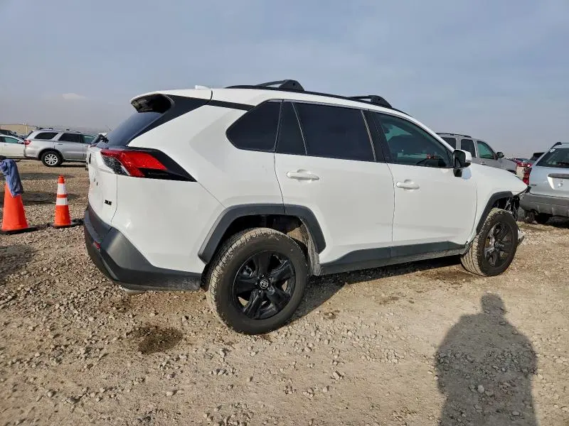 2022 TOYOTA RAV4 XLE  