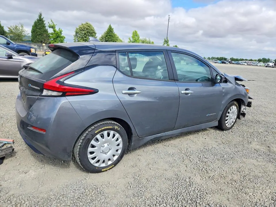 2019 NISSAN LEAF S  