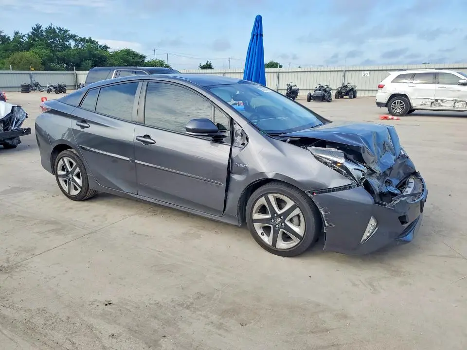 2016 TOYOTA PRIUS FOUR TOURING  