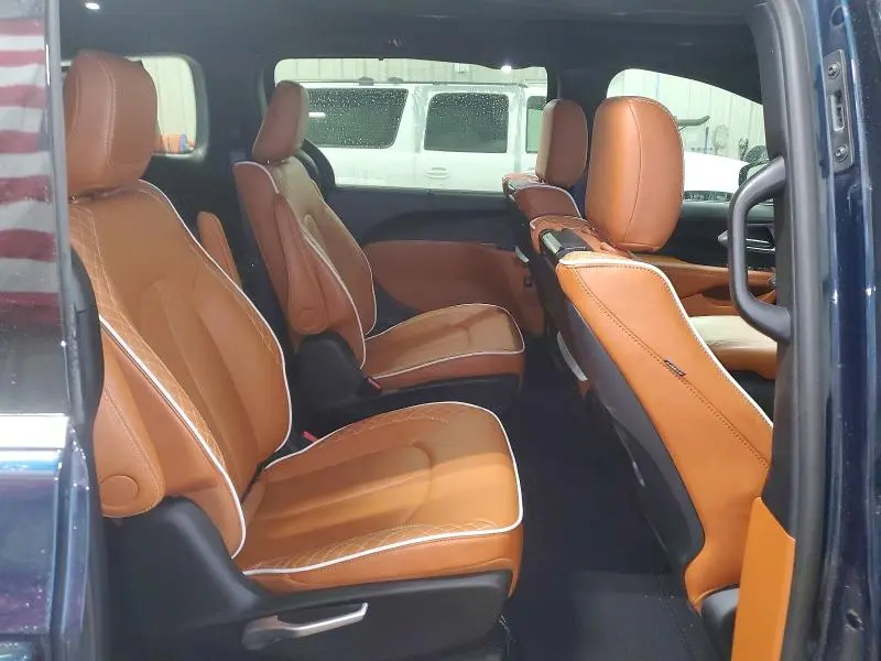 2025 CHRYSLER PACIFICA PINNACLE  