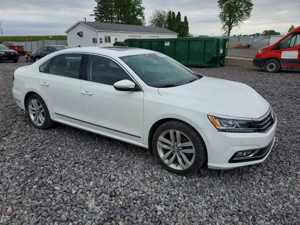 2017 VOLKSWAGEN PASSAT SEL PREMIUM  