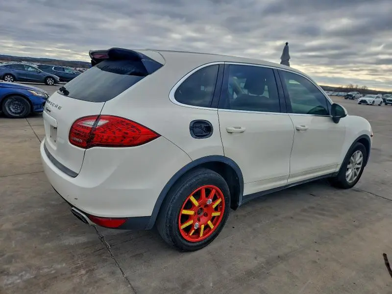 2012 PORSCHE CAYENNE   