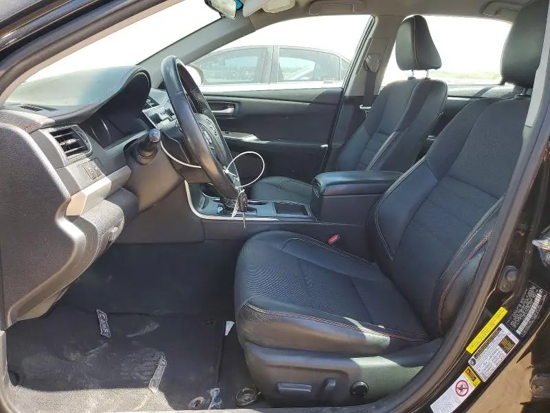 2017 TOYOTA CAMRY SE  