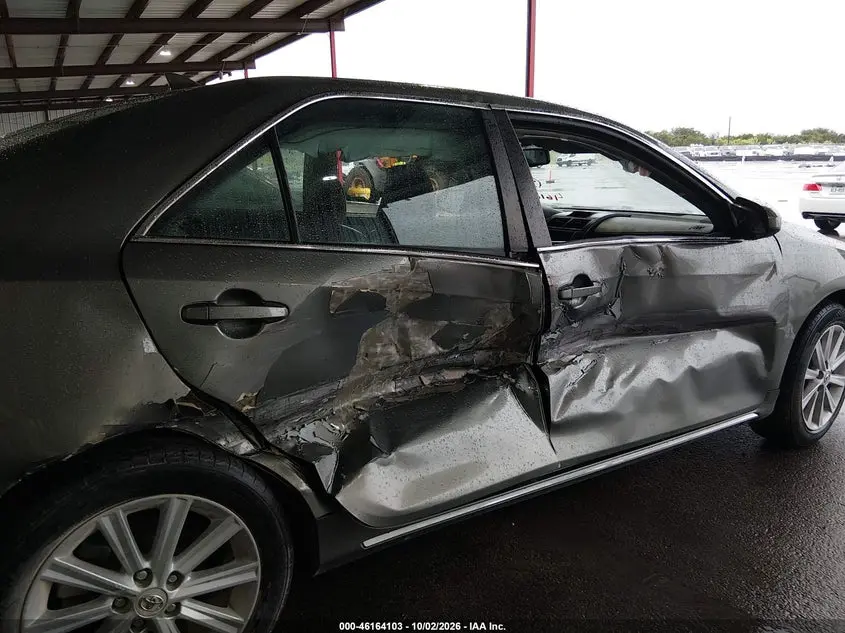 2012 TOYOTA CAMRY XLE V6