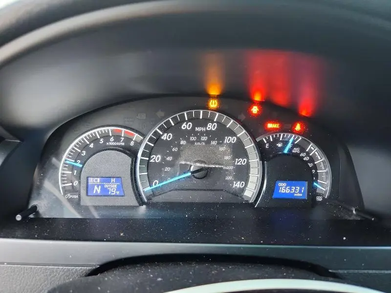 2014 TOYOTA CAMRY SE  