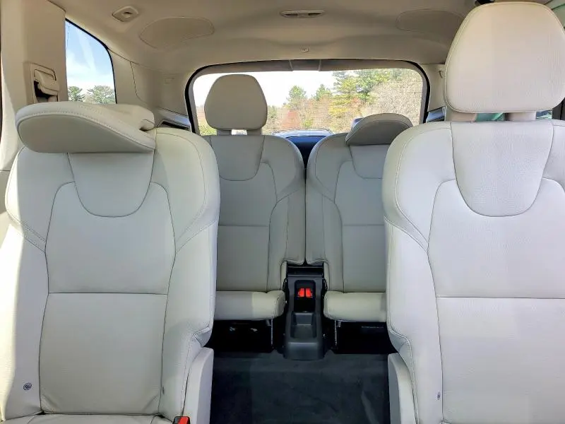 2023 VOLVO XC90 PLUS  