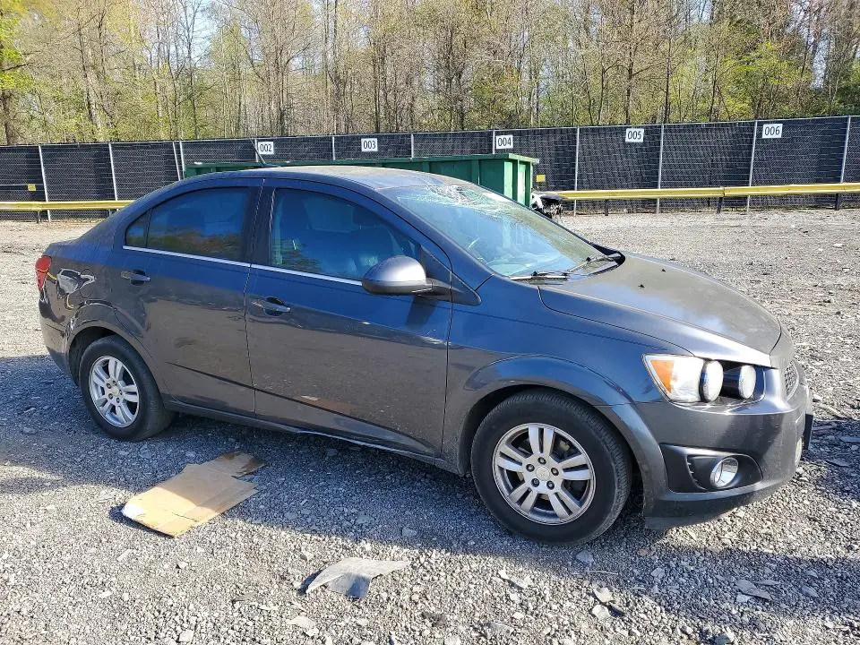 2013 CHEVROLET SONIC LT  