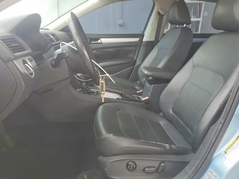 2012 VOLKSWAGEN PASSAT SE  