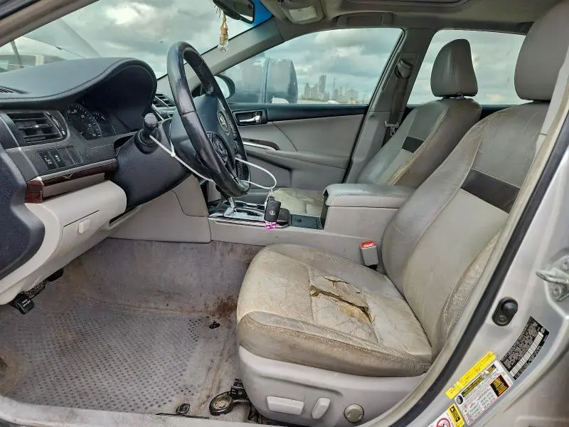 2012 TOYOTA CAMRY SE  