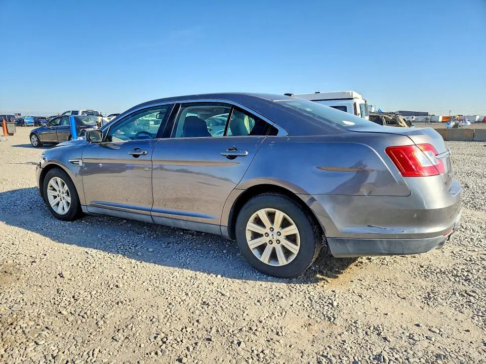 2011 FORD TAURUS SE  