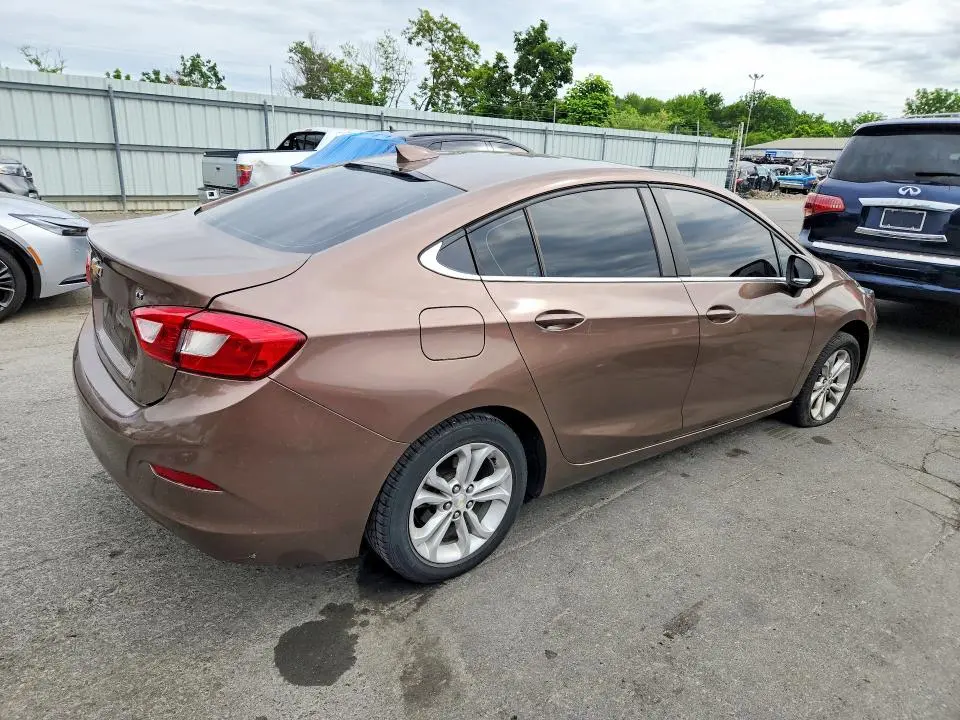 2019 CHEVROLET CRUZE LT  
