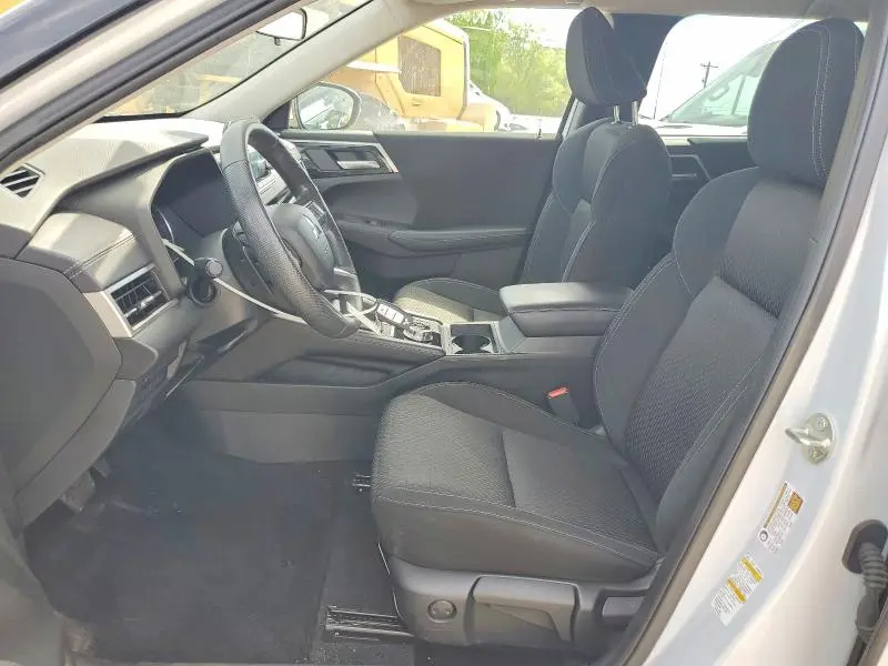 2023 MITSUBISHI OUTLANDER ES  