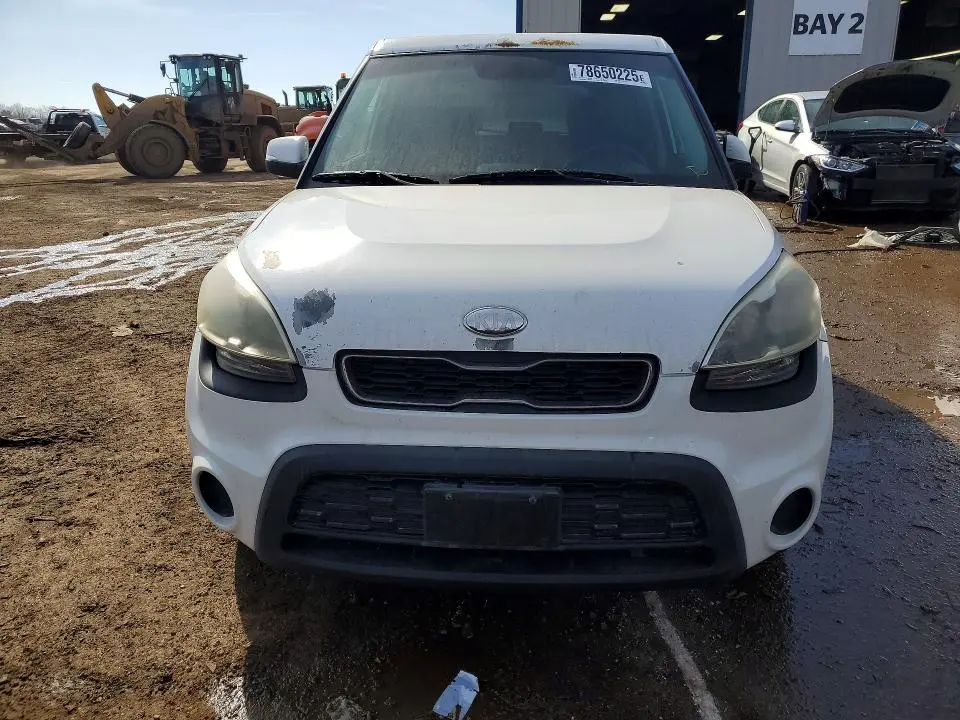 2013 KIA SOUL +  