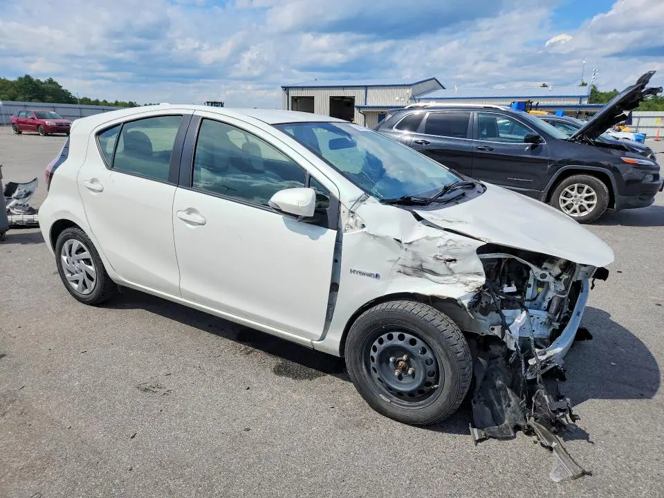 2015 TOYOTA PRIUS C ONE  