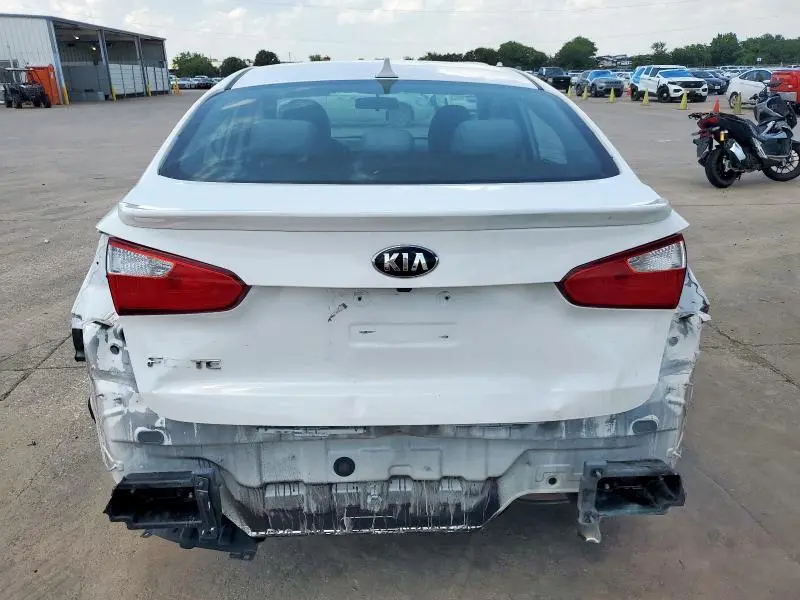 2017 KIA FORTE LX  
