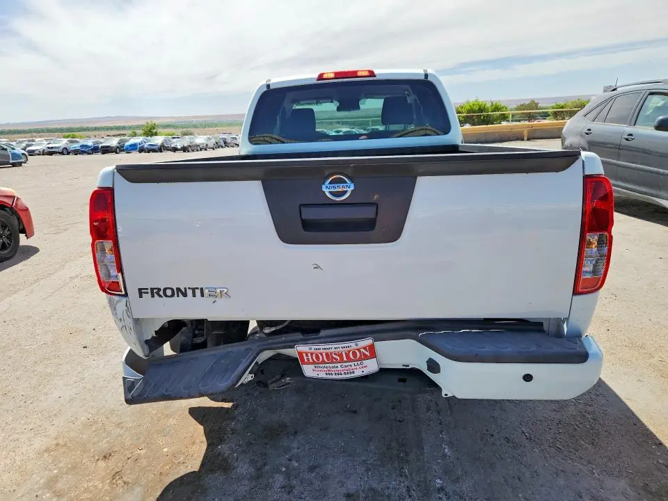 2017 NISSAN FRONTIER S  