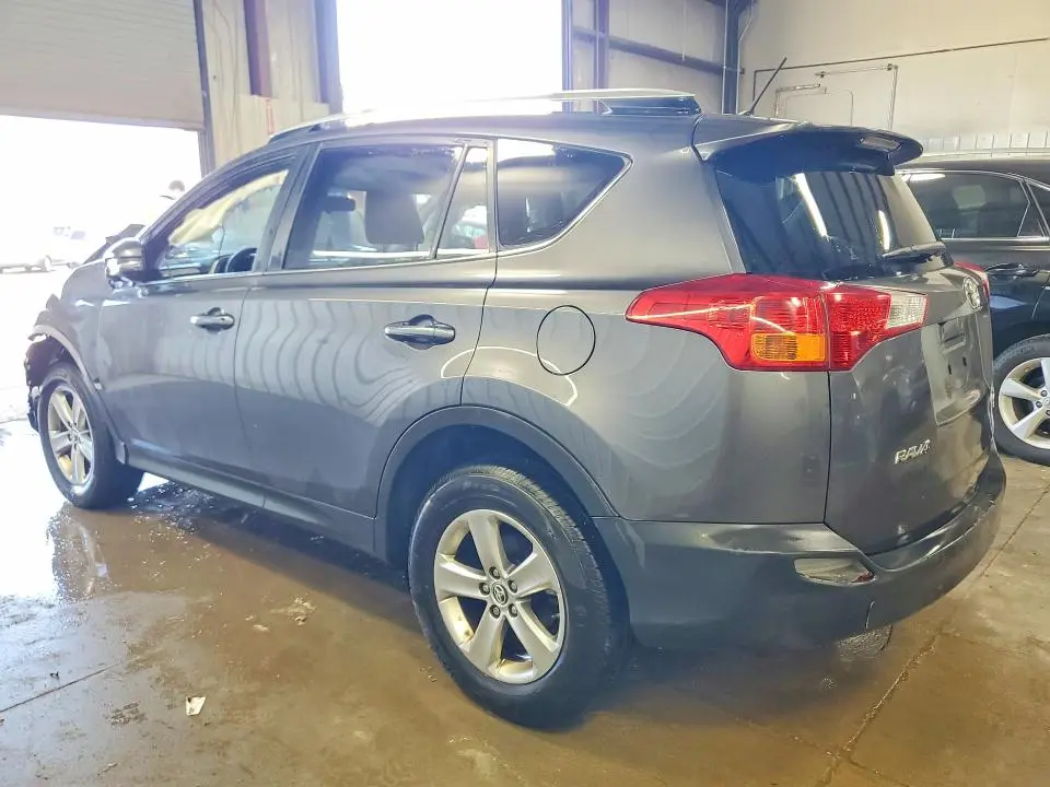 2015 TOYOTA RAV4 XLE  