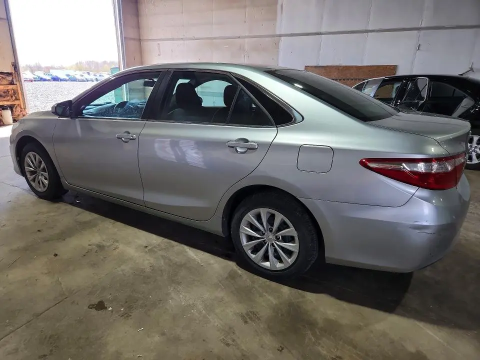 2015 TOYOTA CAMRY LE  