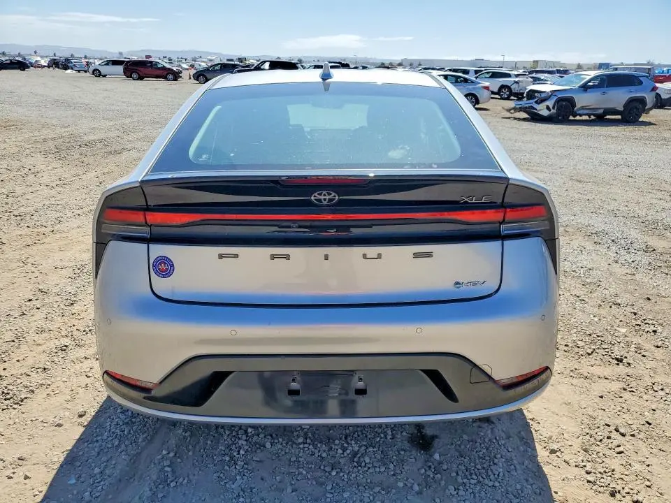 2024 TOYOTA PRIUS XLE  