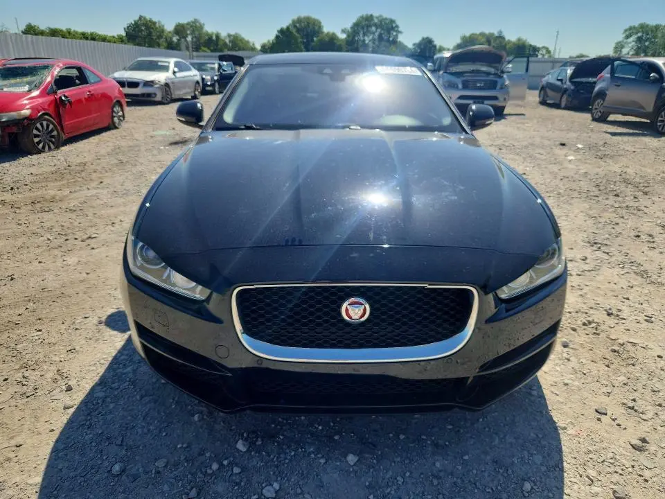 2017 JAGUAR XE PREMIUM  