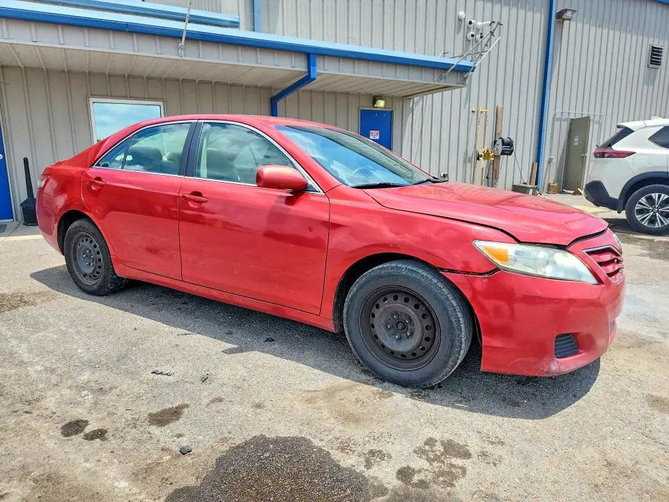 2011 TOYOTA CAMRY LE  