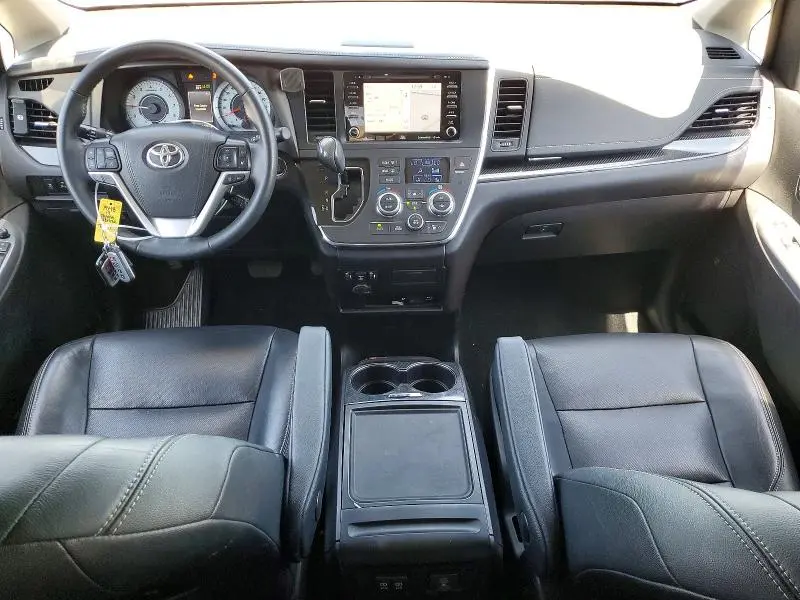 2019 TOYOTA SIENNA SE PREMIUM 7-PASSENGER  