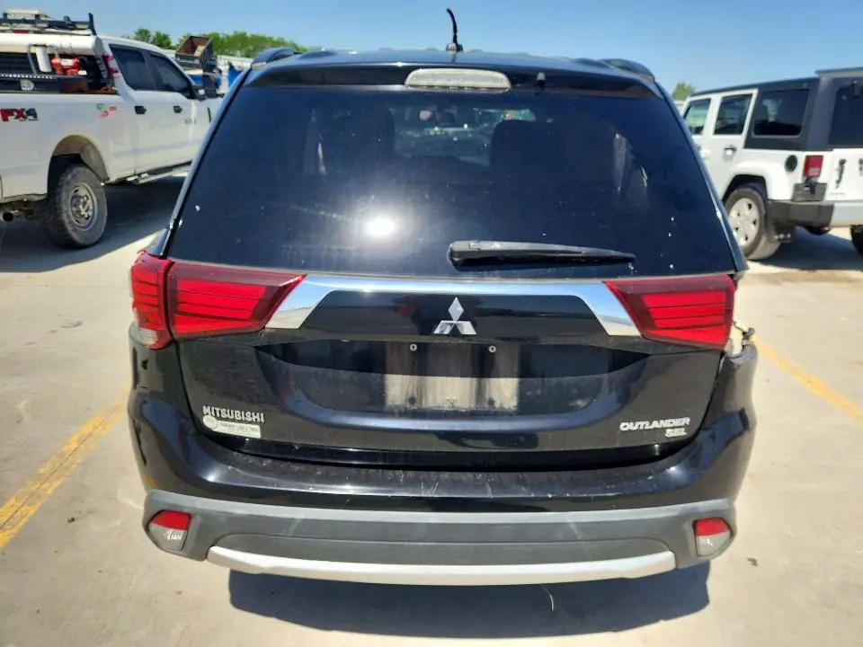 2016 MITSUBISHI OUTLANDER SE  