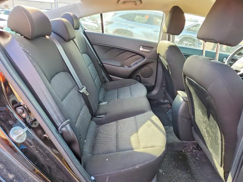 2017 KIA FORTE LX  