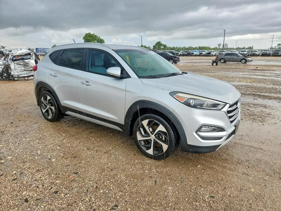2017 HYUNDAI TUCSON SPORT  