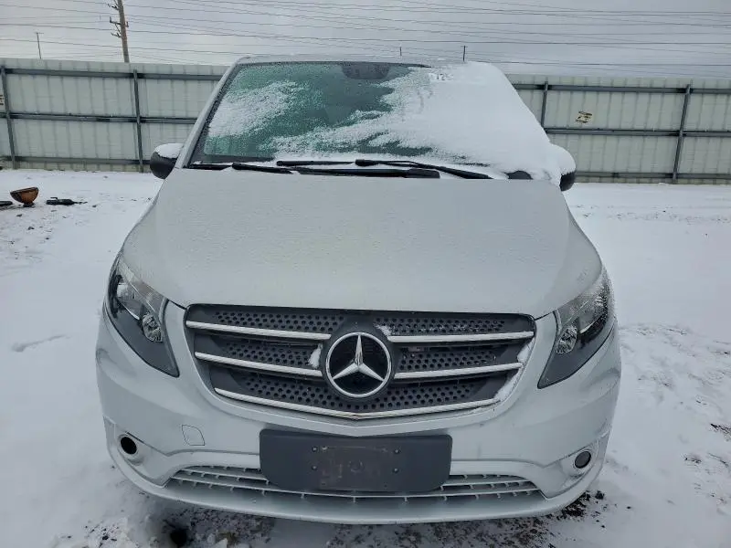 2019 MERCEDES-BENZ METRIS   