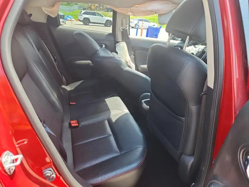 2015 NISSAN JUKE SL  