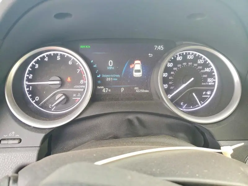 2023 TOYOTA CAMRY XLE  
