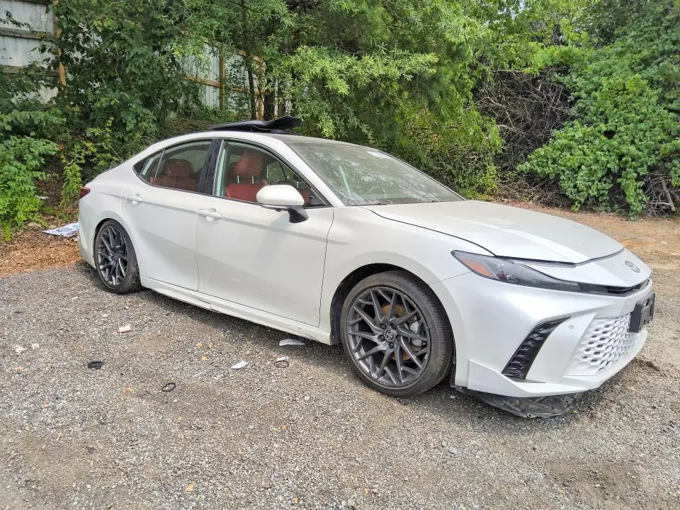 2025 TOYOTA CAMRY XSE  