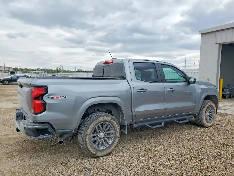 2024 CHEVROLET COLORADO LT  