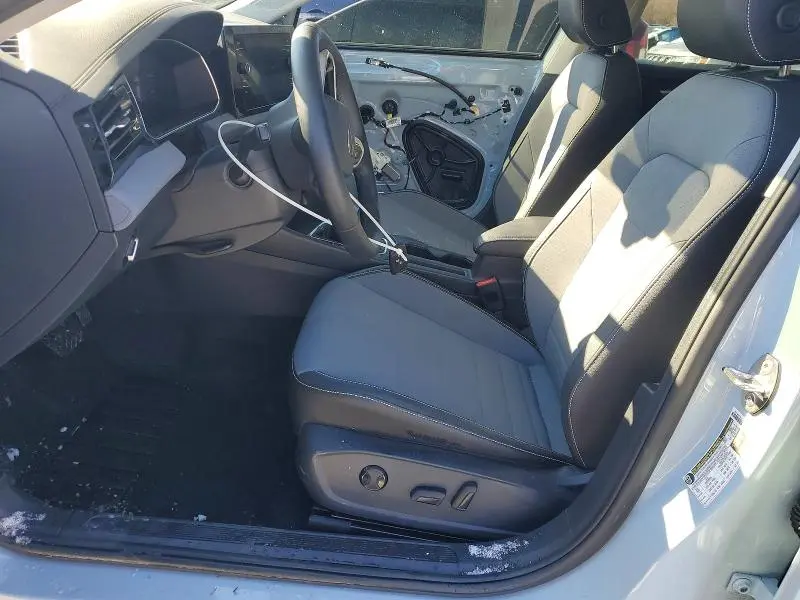 2025 VOLKSWAGEN JETTA SE  