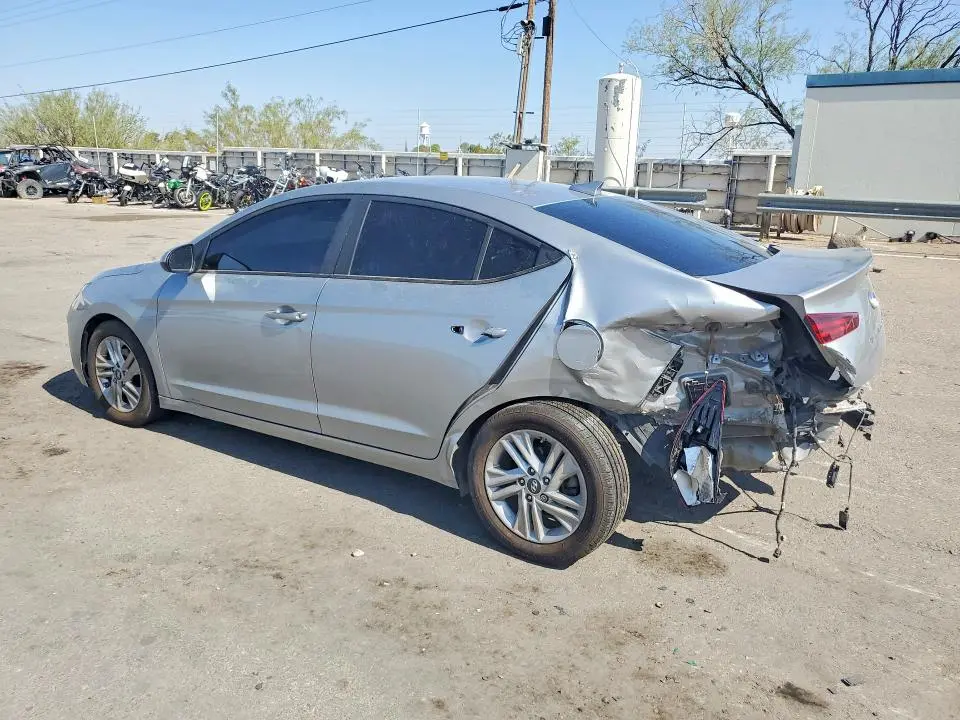 2020 HYUNDAI ELANTRA SEL  