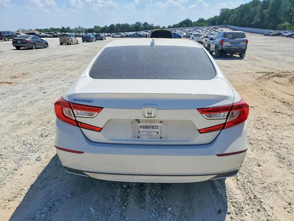 2018 HONDA ACCORD LX  