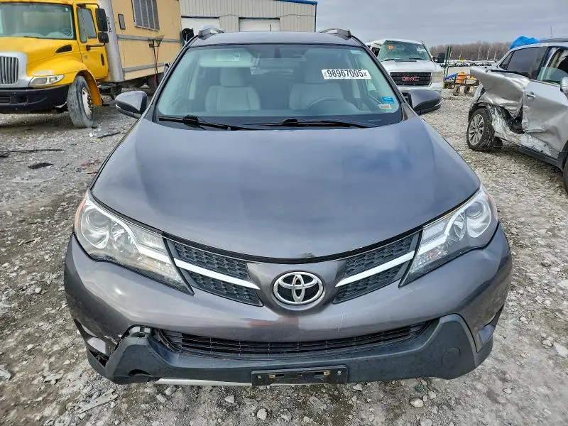 2015 TOYOTA RAV4 XLE  
