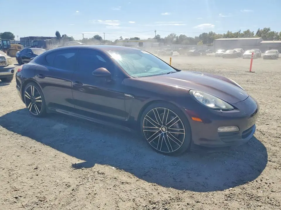 2011 PORSCHE PANAMERA 2  