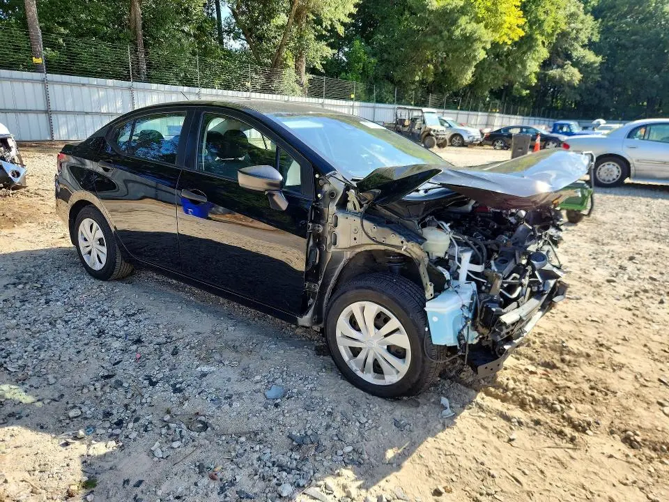 2020 NISSAN VERSA S  