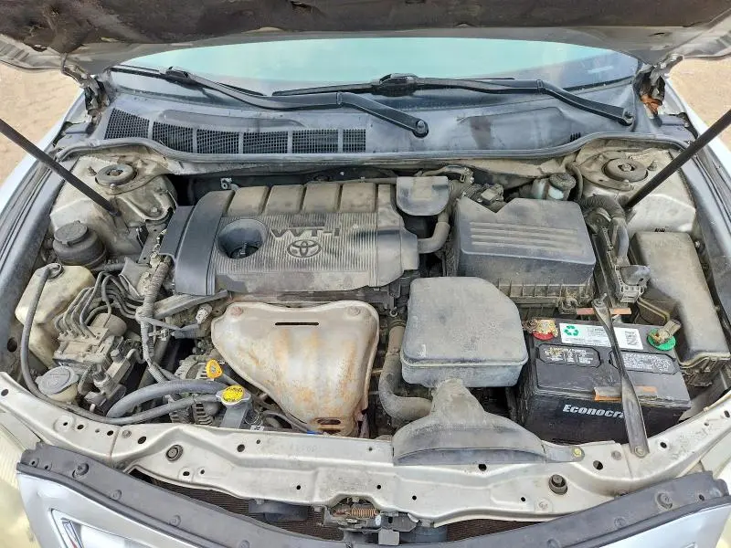 2011 TOYOTA CAMRY LE  