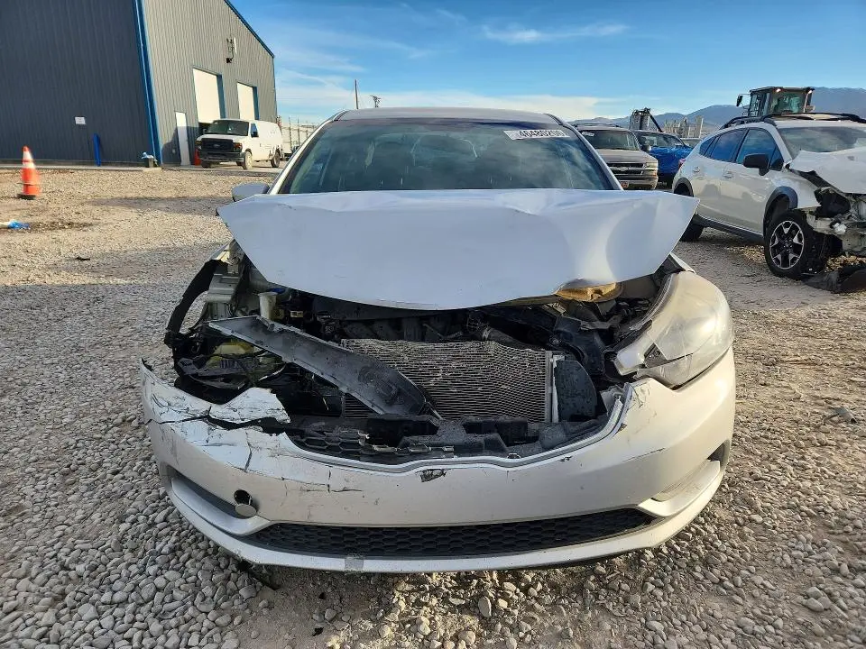 2016 KIA FORTE LX  
