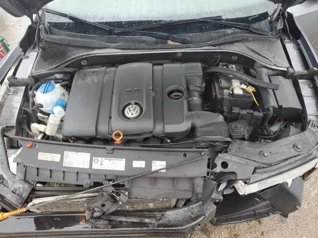 2012 VOLKSWAGEN PASSAT SE