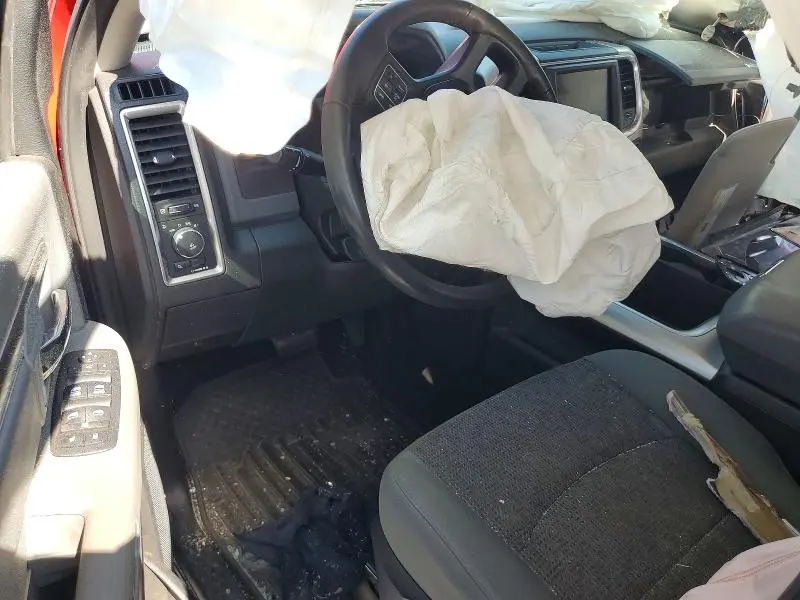 2017 RAM 1500 SLT  