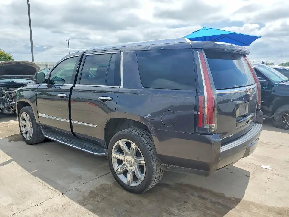 2017 CADILLAC ESCALADE LUXURY  