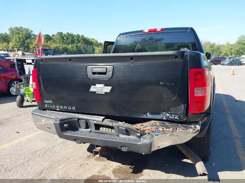 2011 CHEVROLET SILVERADO 1500 LTZ